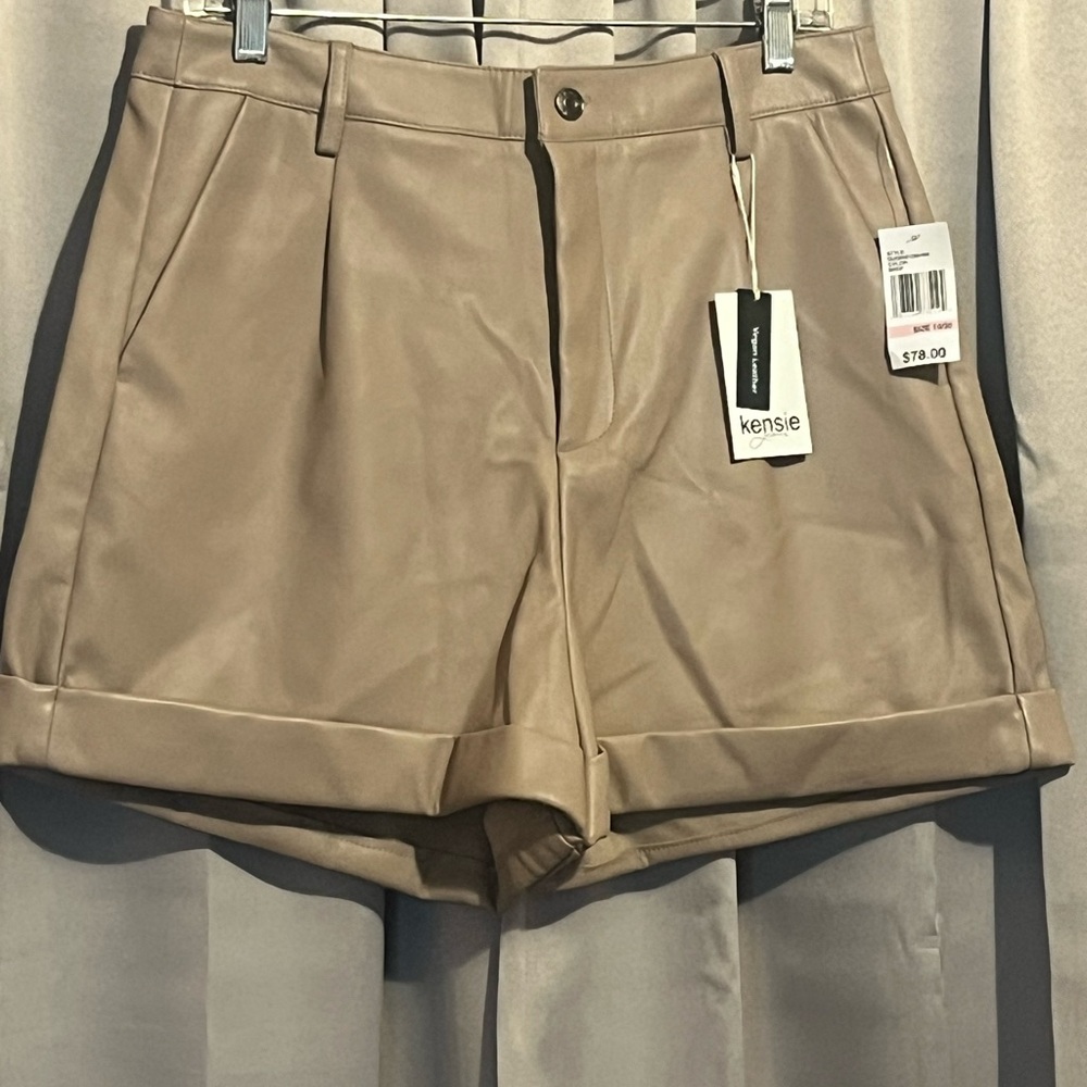 Kensie Women's Beige Leather Bermudas